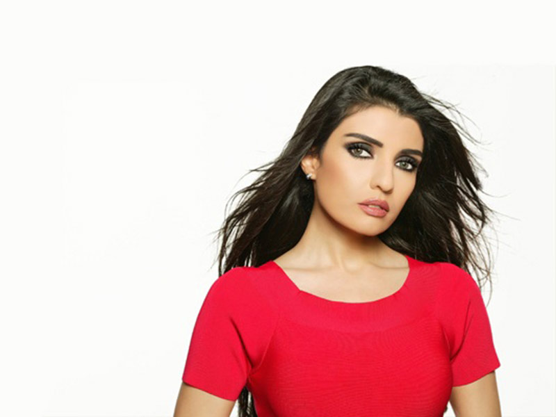 اضغط لمشاهدة الفيديو: نادين البدير تشن هجومًا حادًا على كويتي انتقد هيئة الترفيه